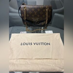 AUTHENTIC louis vuitton passy handbag monogram
